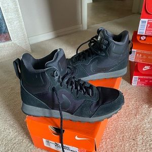 Women’s Nike Internationalist Mid